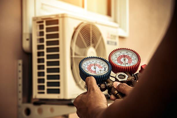 Professional Ductwork Repair technician working in Porter Ranch, CA